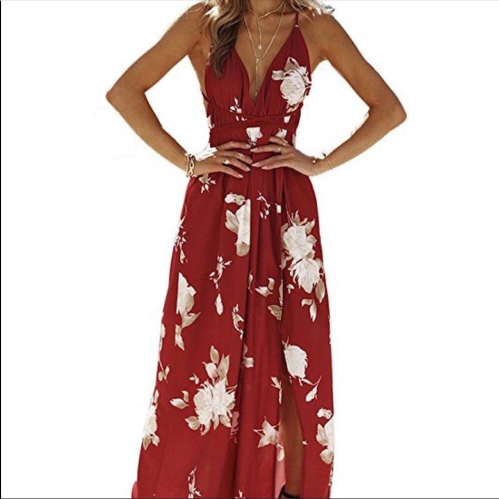 Beautiful floral dress! Never woren and with tags